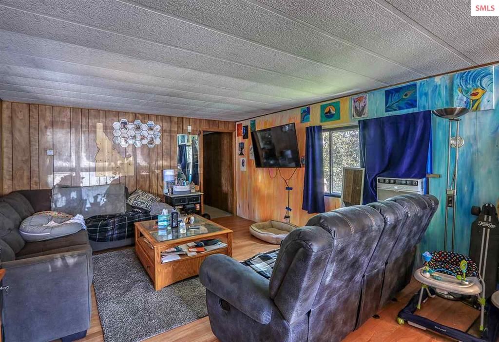 Starrs Acreage: 830 Kootenai Cutoff Rd, Sandpoint, ID 83864